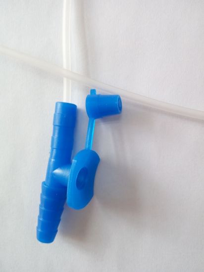 Disposable Medical Suction Catheter F8 gallery image 1
