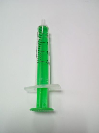 Disposable Medical Syringe with Colorful Rod gallery image 1