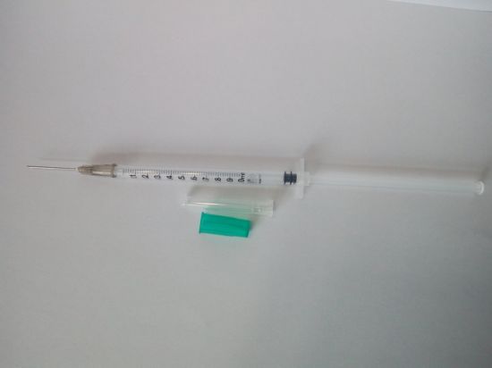 Disposable Medical Syringe with Needle gallery image 4
