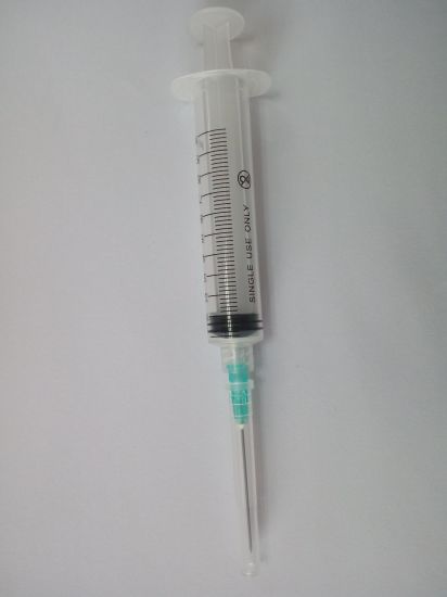 Disposable Medical Syringe gallery image 2