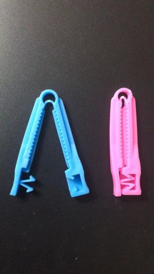 Medical Disposable Sterile Umbilical Cord Clamp with Ce gallery image 2